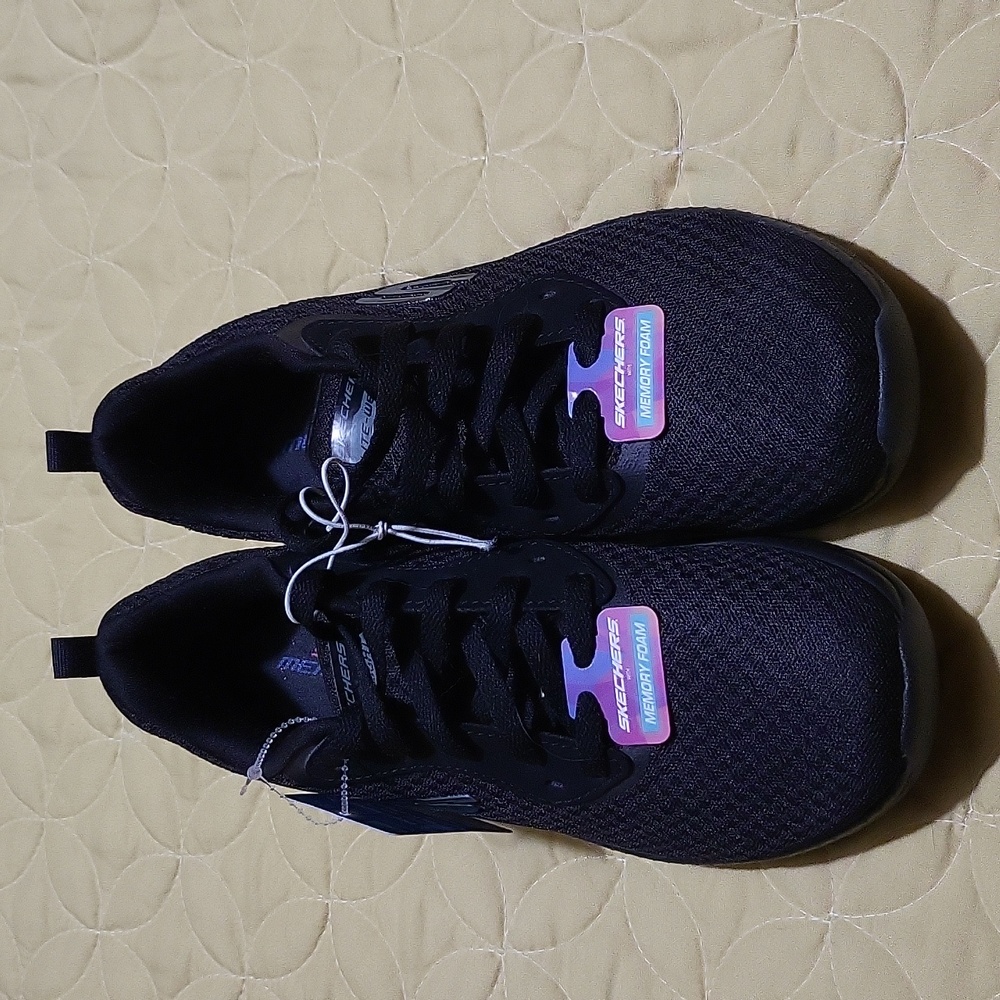 New memory foam black Skechers.